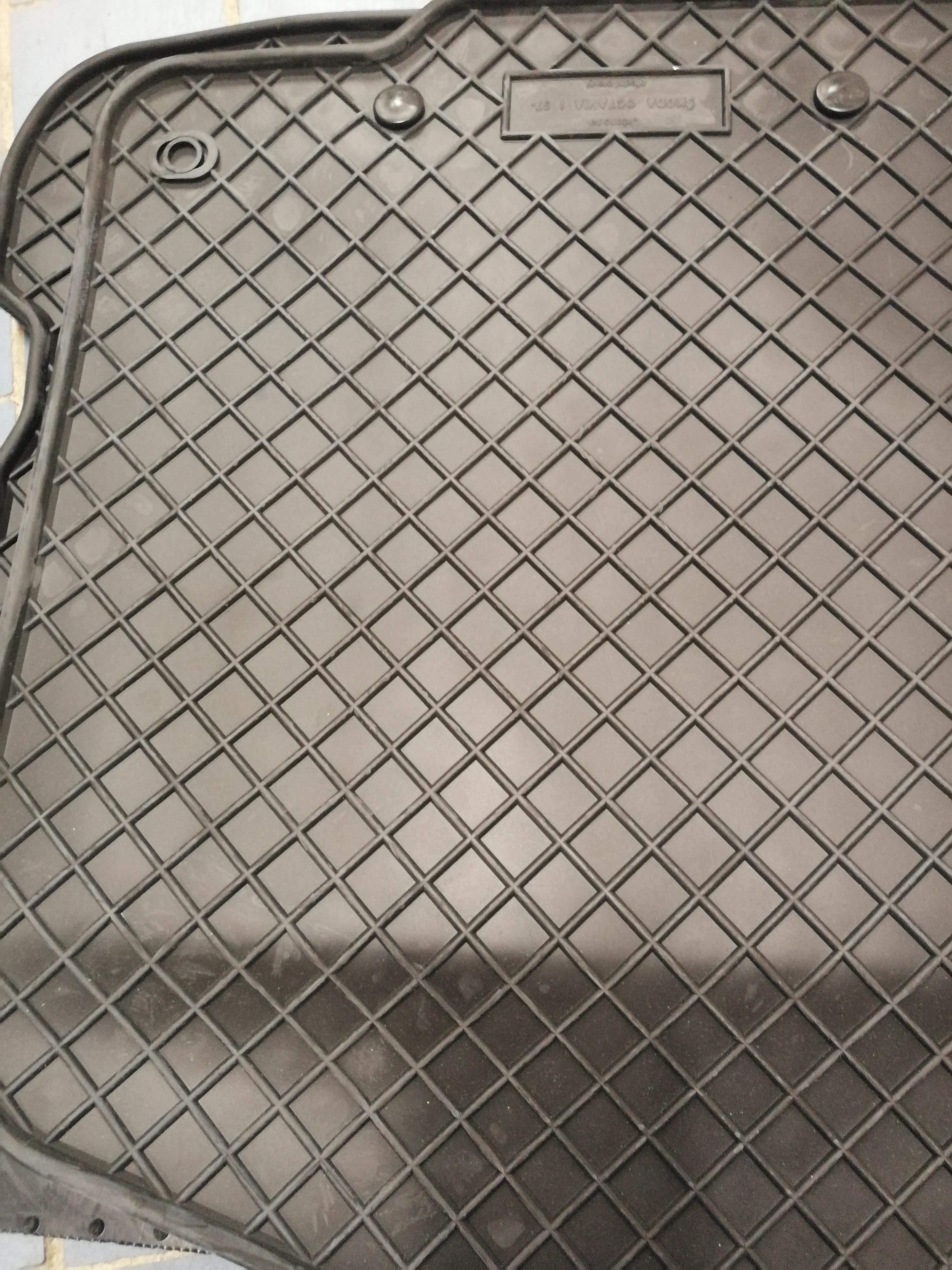 Rignum autokoberce gumové přesné -Škoda Octavia I /  (97)